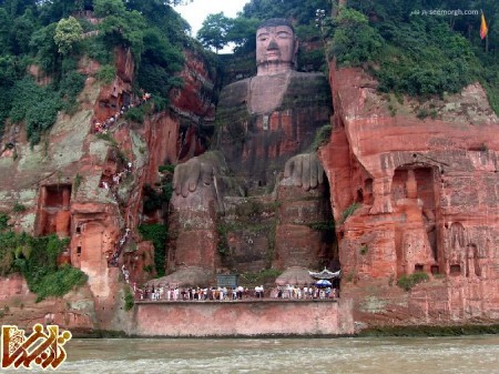 Leshan Buddha Statue2 10 شاهکار از عجایب معماری جهان | تاریخ باستان تمدن عکسهای تاریخی | Tarikhema.ir