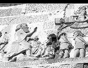 Daryus The Great Bistun Ancinet.ir 1 بیستون، بزرگترین کتیبه سنگی جهان  | تاریخ باستان تمدن عکسهای تاریخی